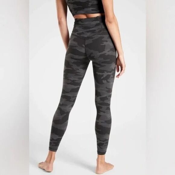 Athleta Elation Camo 7/8 Tight Grey 531310 - Size: Small - Picture 3 of 11